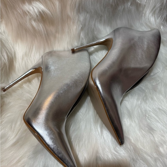 Aldo Silver Ankle Boots - Picture 9 of 13